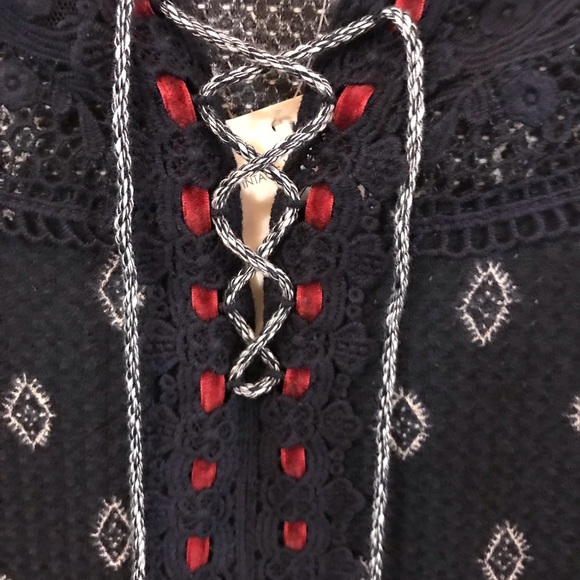 🎁 NWT Vintage America Print Lace Up Top - Picture 2 of 6